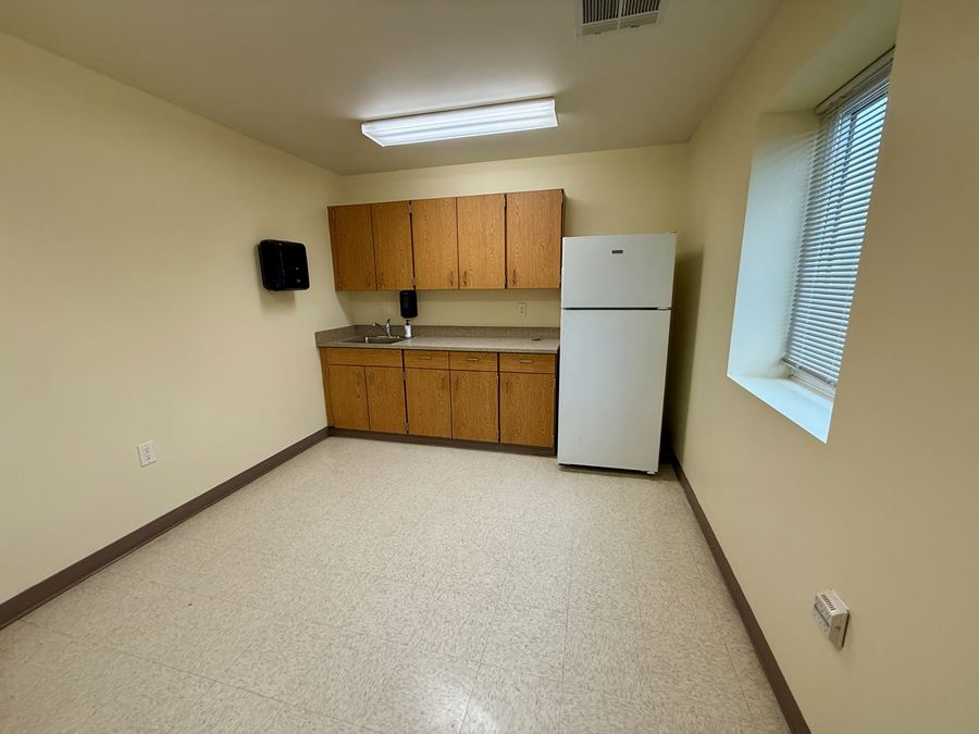 7,000 SF Shop/Office on 1.53 AC