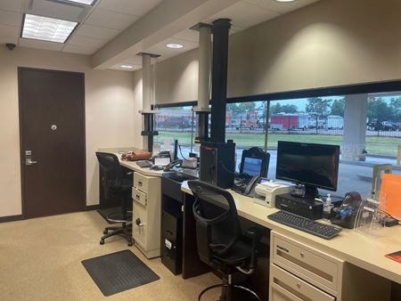Commercial space for Sale at 14561 Northwest Freeway in Houston
