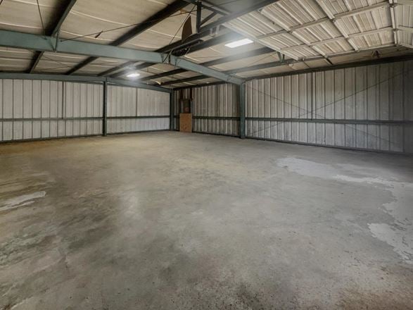 3220 Money Rd