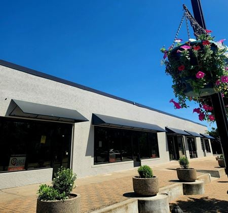 Retail space for Rent at 5805-09 Merriam Drive in Merriam