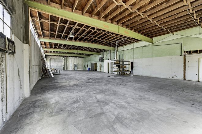 1345 Cota Ave