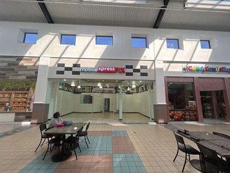 P05      Space Photo Gallery 2