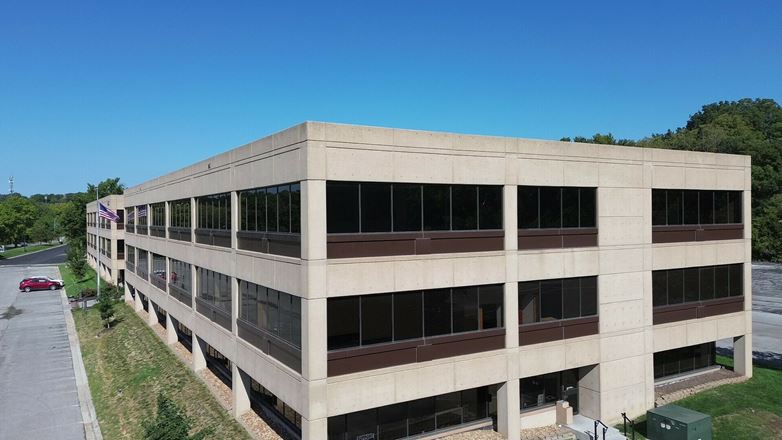 9233 Ward Parkway Building