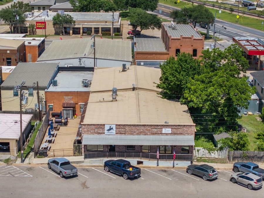 209 & 211 South Center Street