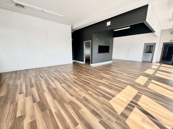Office space for lease in Astoria including parking