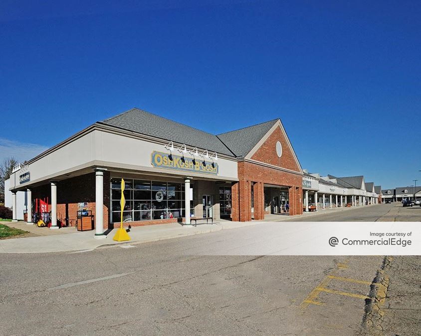 aurora-farms-premium-outlets-549-south-chillicothe-road-retail-building