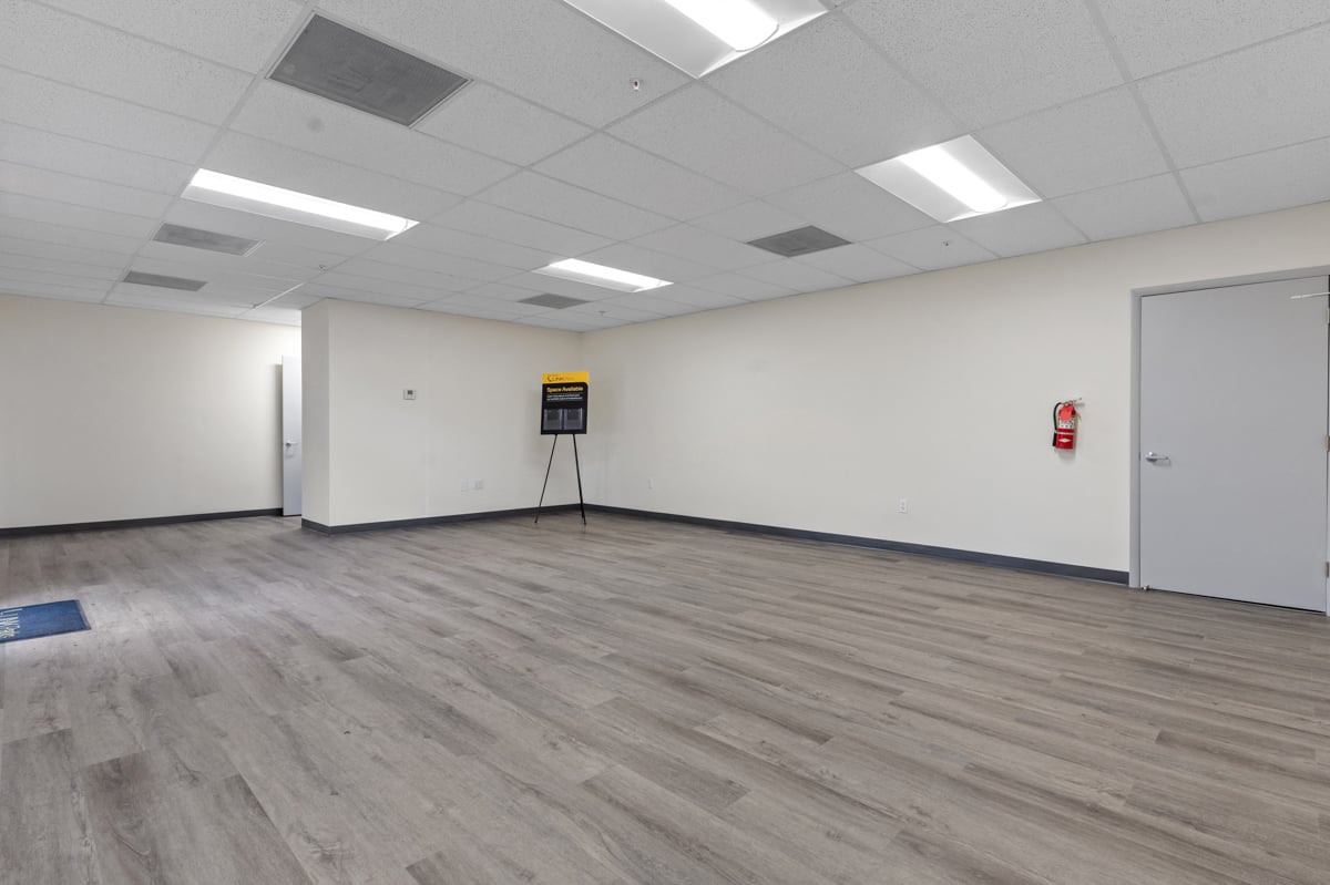 1,477 SF Industrial Space in Miami, FL Photo
