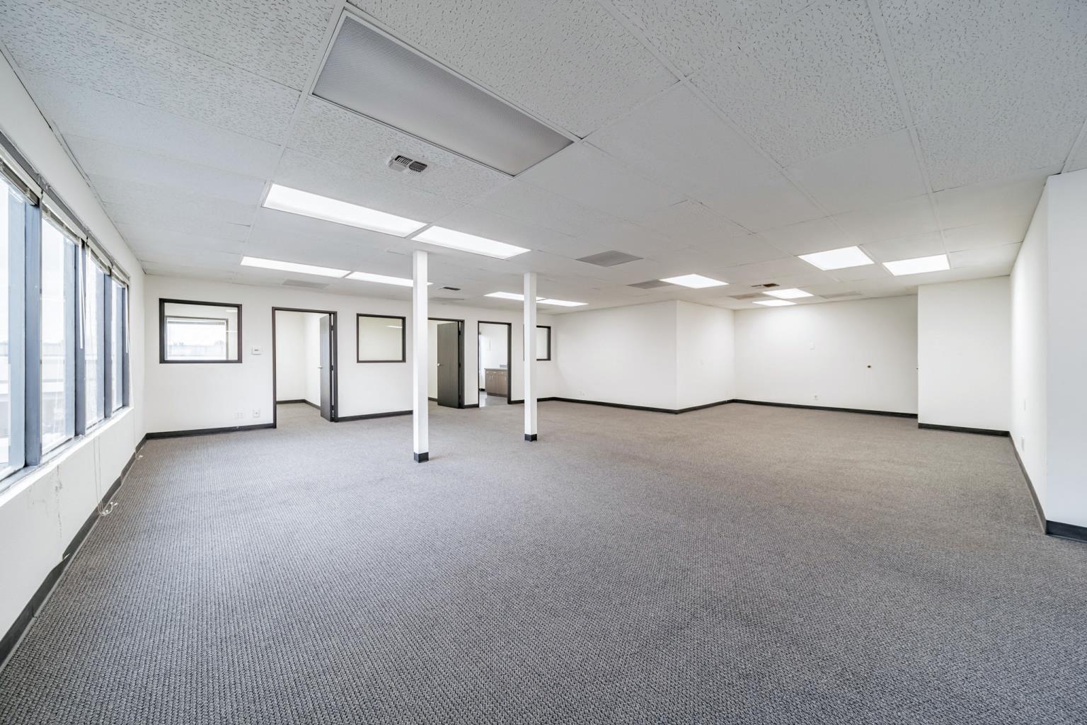 Harbor Warner Business Center