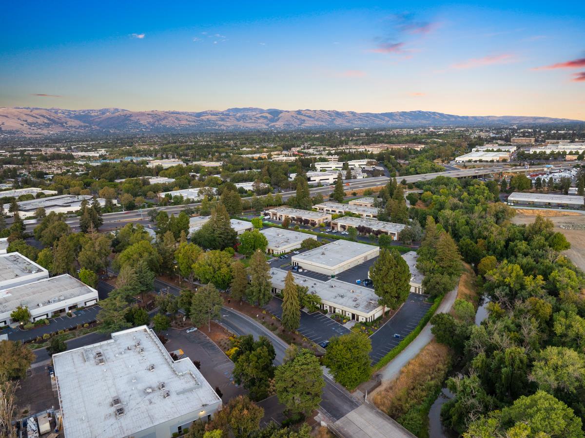 Charcot Business Park