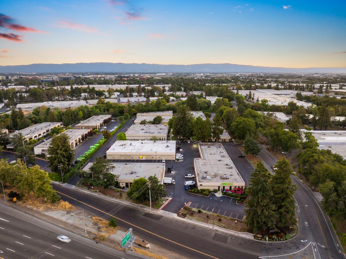 Charcot Business Park