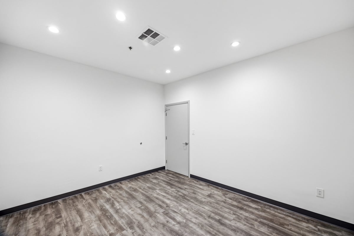 2,165 SF Industrial Space in Doral, FL Photo