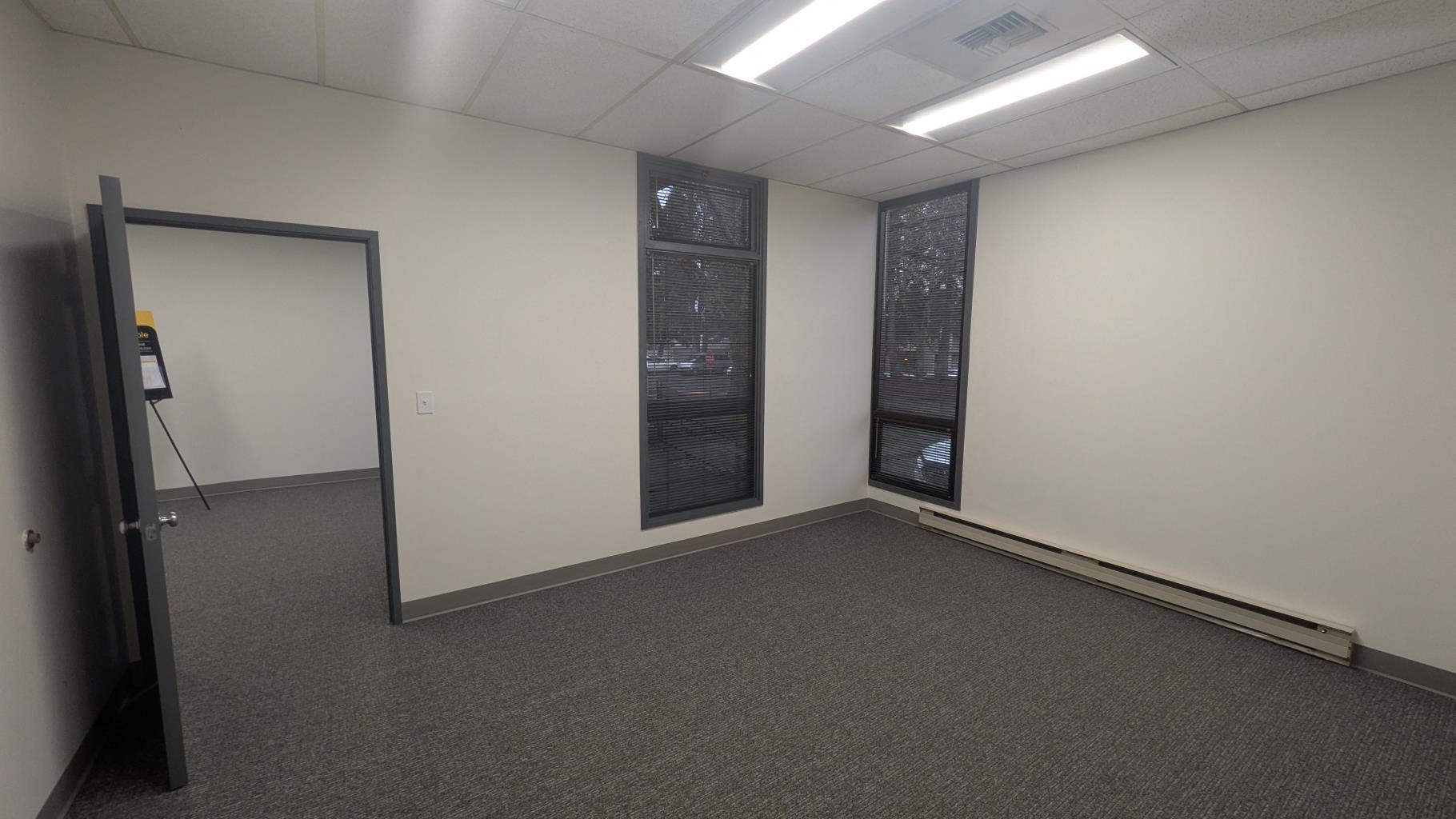 2,076 SF Flex Space in Redmond, WA Photo